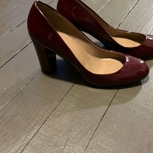 Beautiful heels ! Very gently used